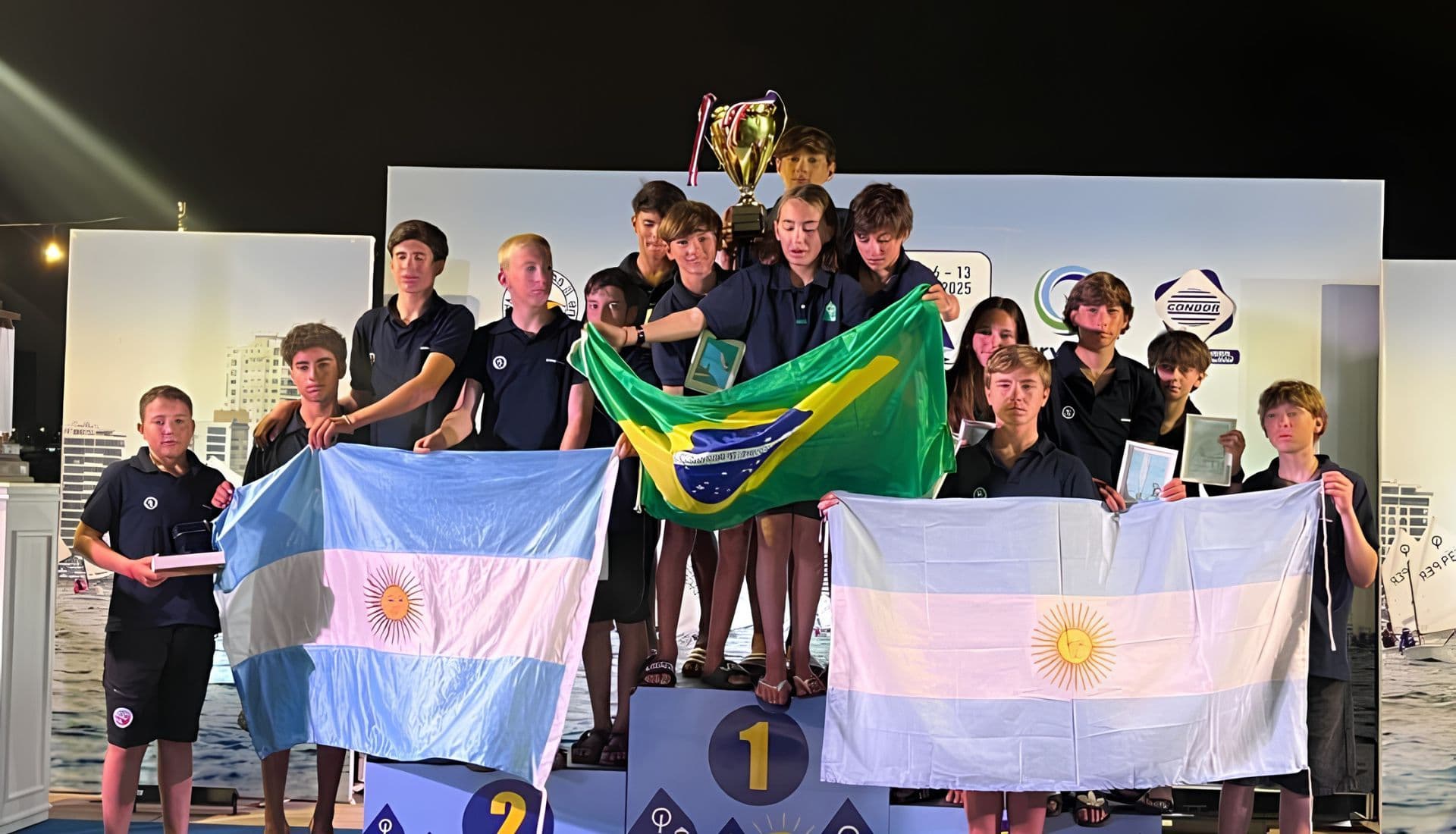 podioEquipos.jpg